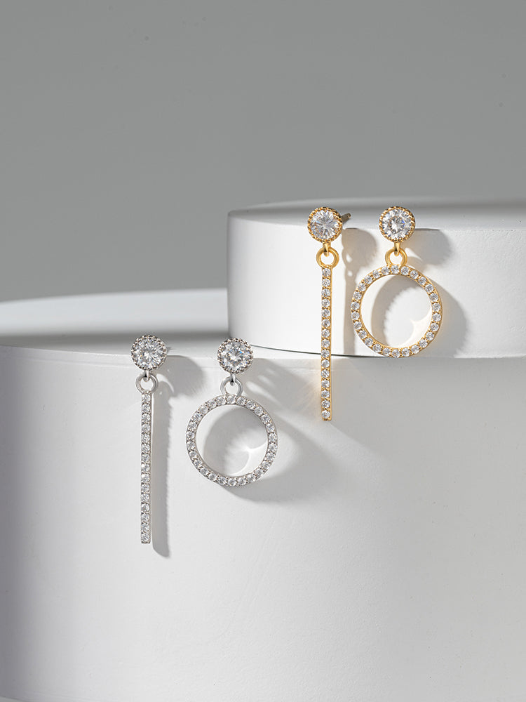“Asymmetrical gold plated silver stud earrings”
“Modern mismatched stud earrings for women”
“Minimalist gold stud earrings made of sterling silver”
“Fashion earrings with asymmetrical gold design”
“925 silver stud earrings with gold plating”