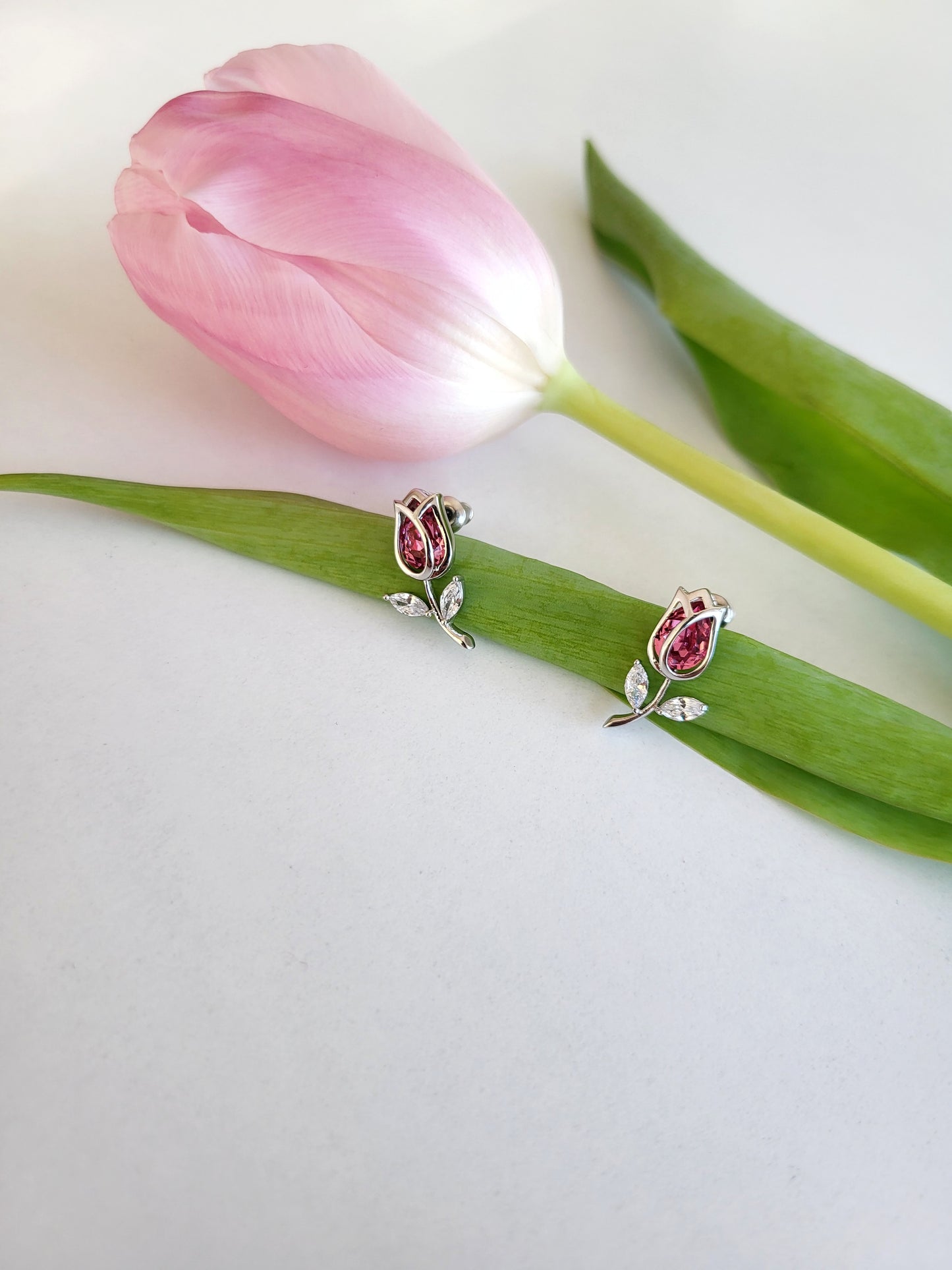 Blooming Beauty: Steriling Silver Stud Earrings With Red Stone